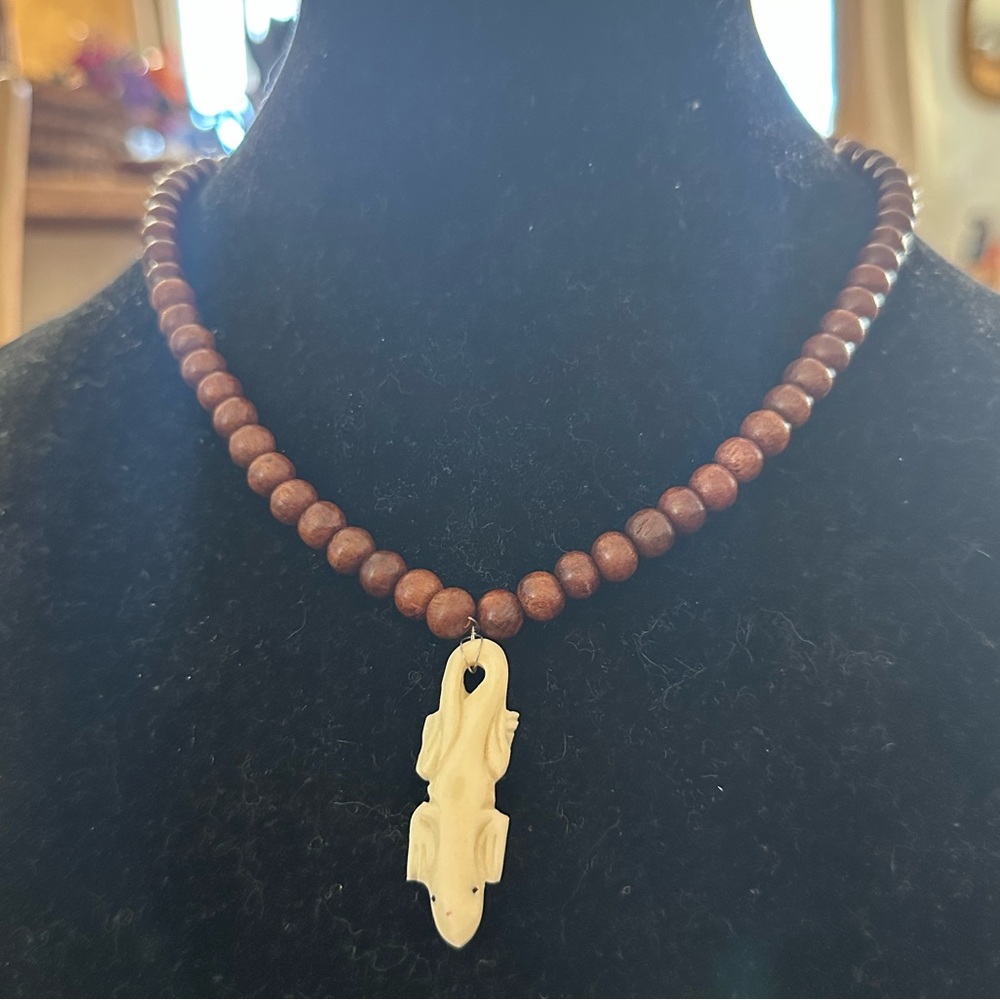 Iizard necklace🦎